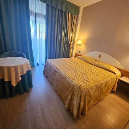 Le Otel